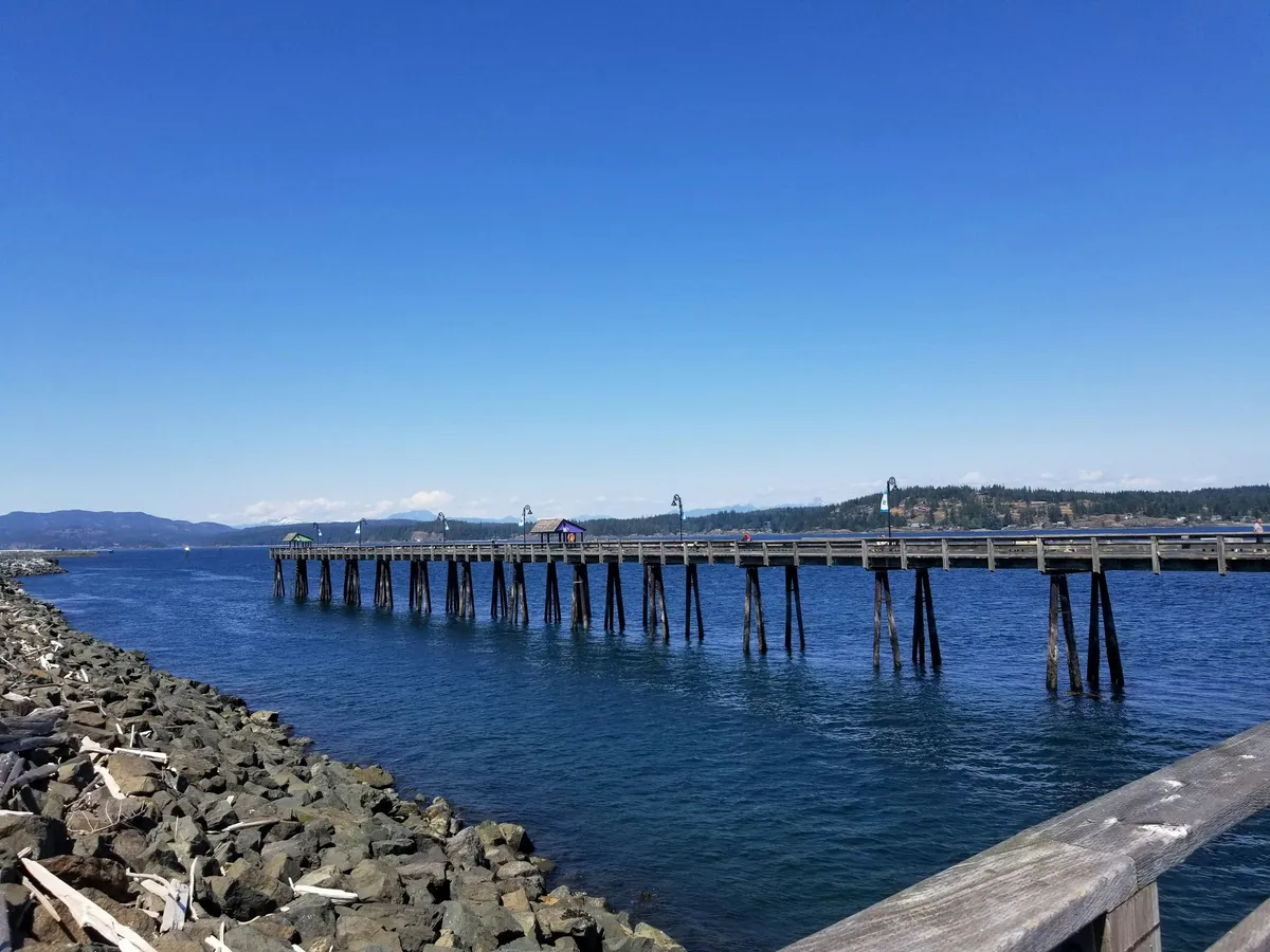 Photo of Campbell River's fishing pier